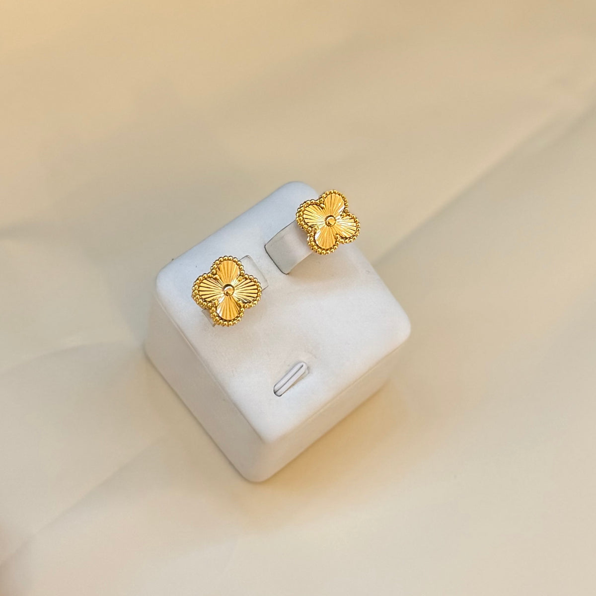 Clover Earring - Yellow Gold size 15mm