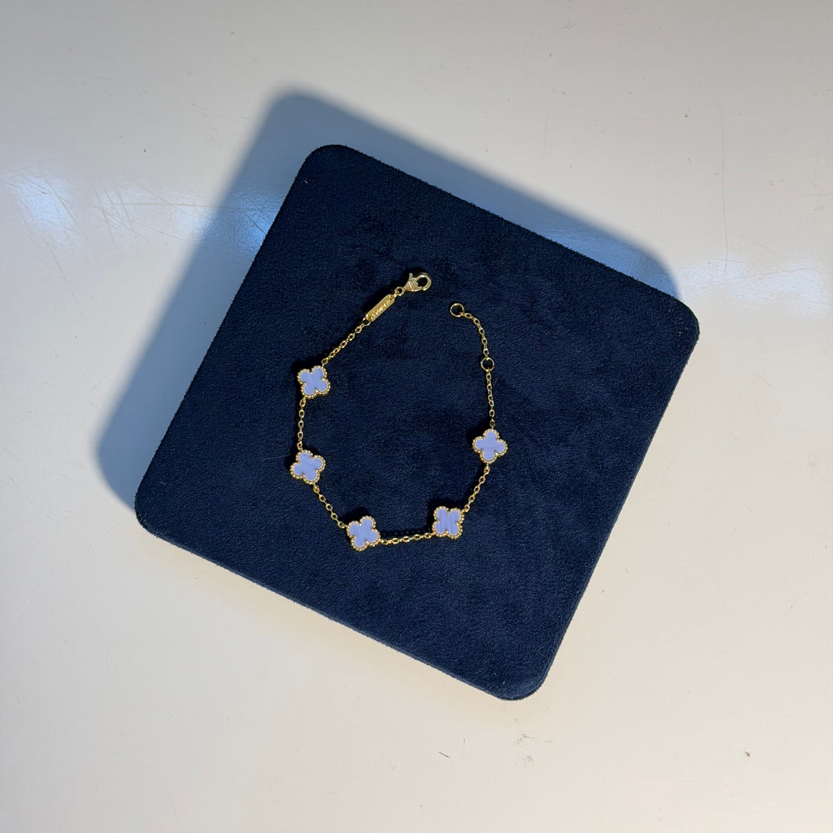 Clover Bracelet - Chalcedony Gold tone size 10mm