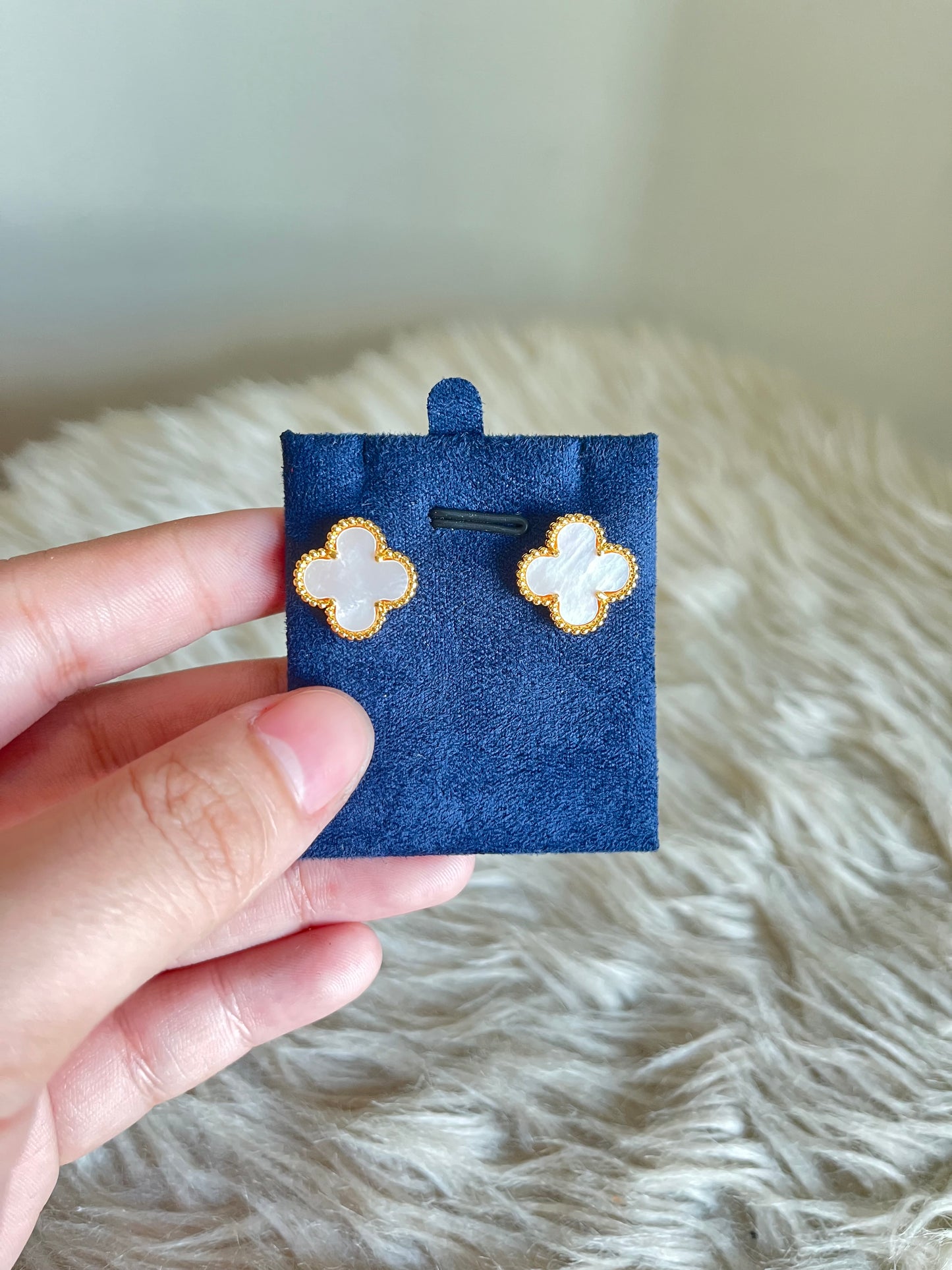 Alhambra Mother of Pearl Earring