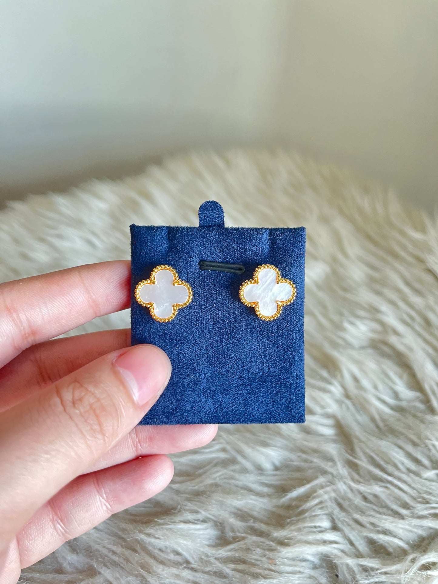 Alhambra Mother of Pearl Earring