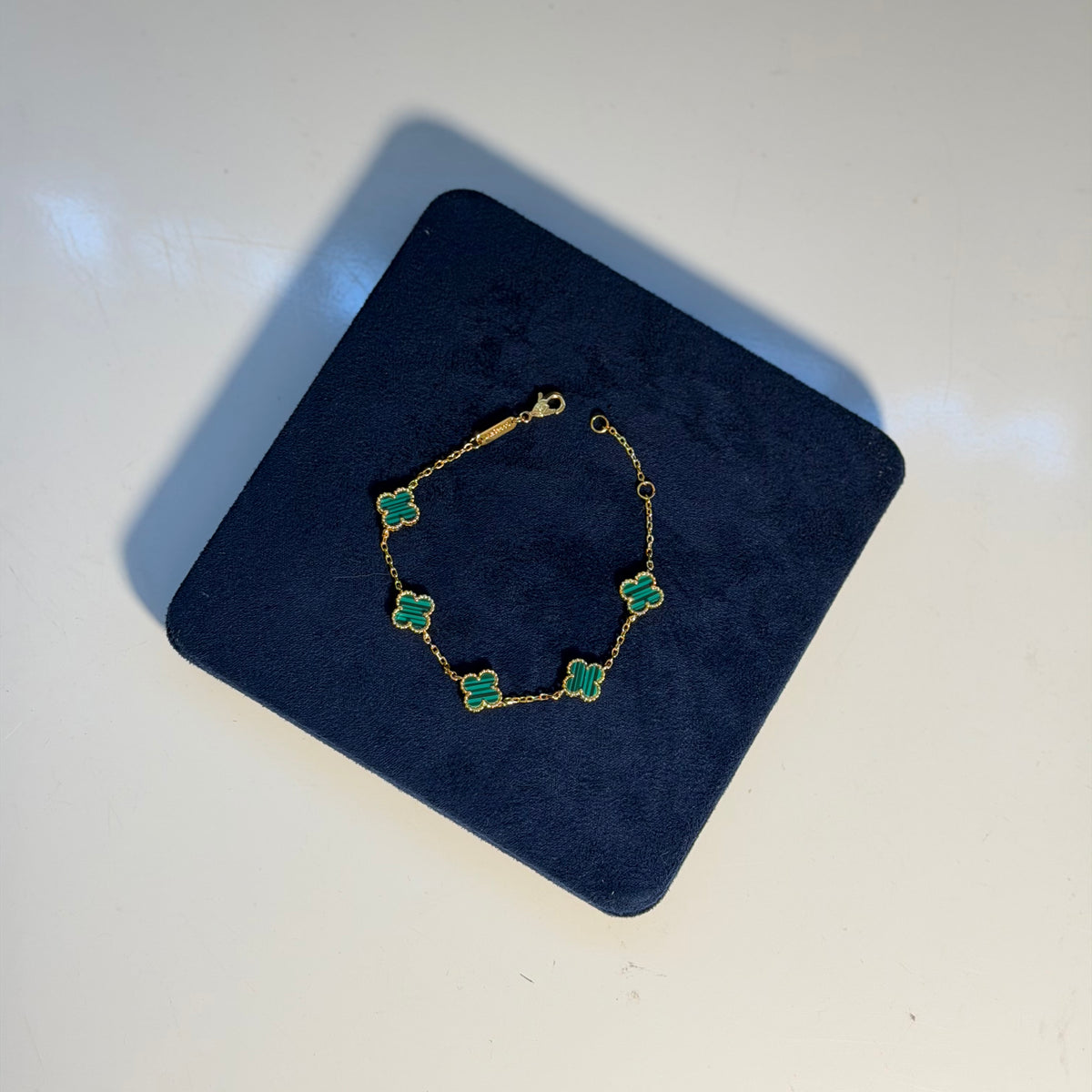 Clover Bracelet - Green Malachite Gold tone  size 10mm