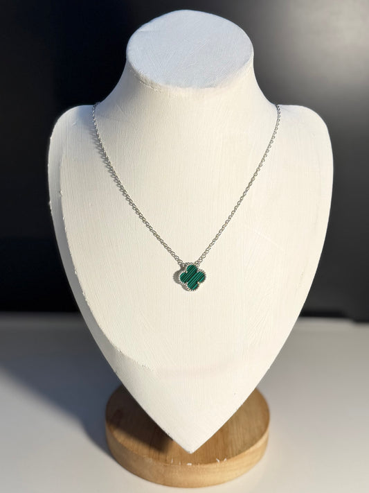 Centered Clover Necklace - Green Malachite White Gold tone  size 15mm