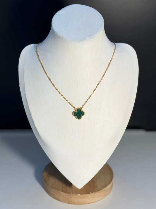 Centered Clover Necklace - Green Malachite size 15mm