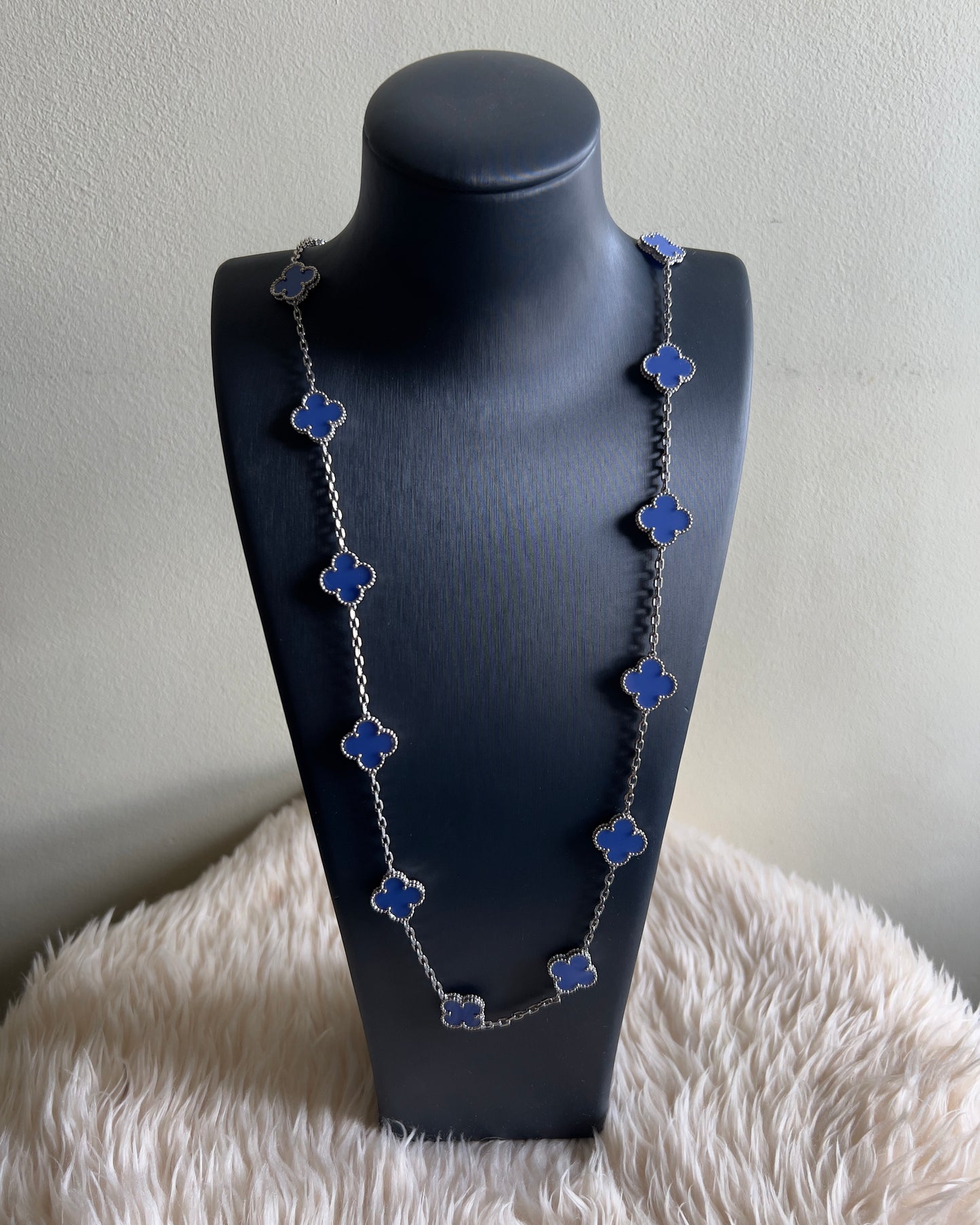 Alhambra Agate Necklace