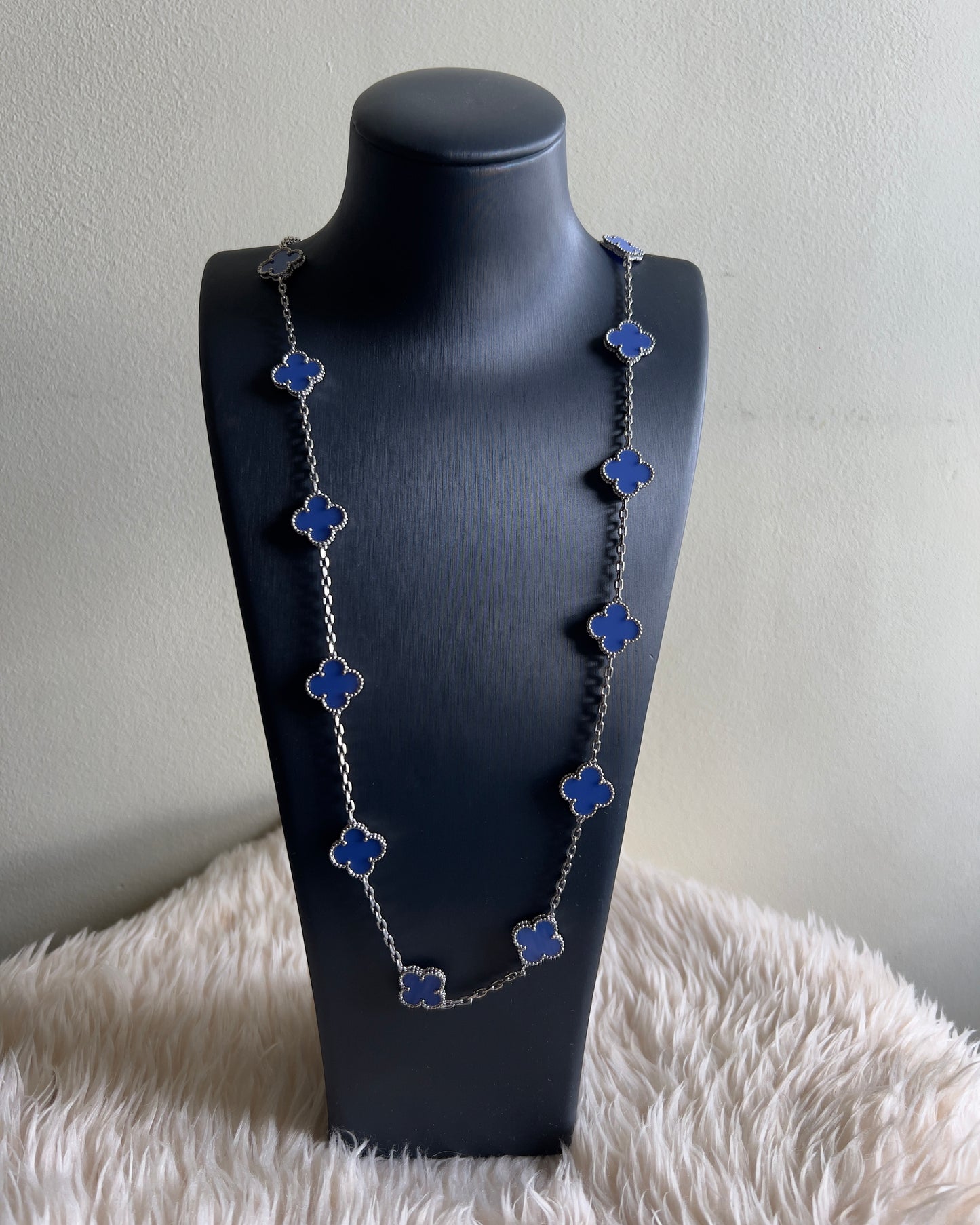 Alhambra Agate Necklace