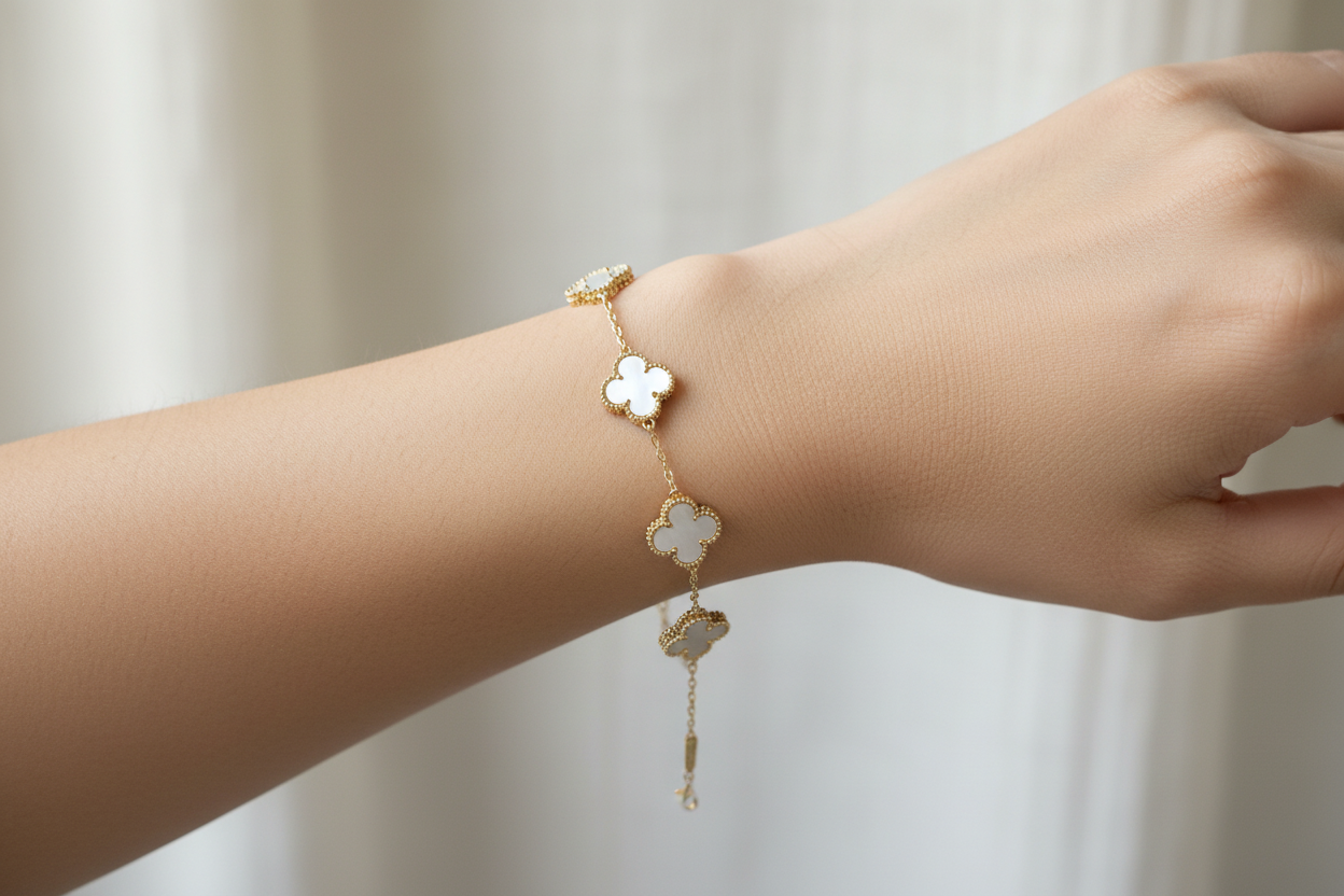 Alhambra Mother of Pearl Bracelet